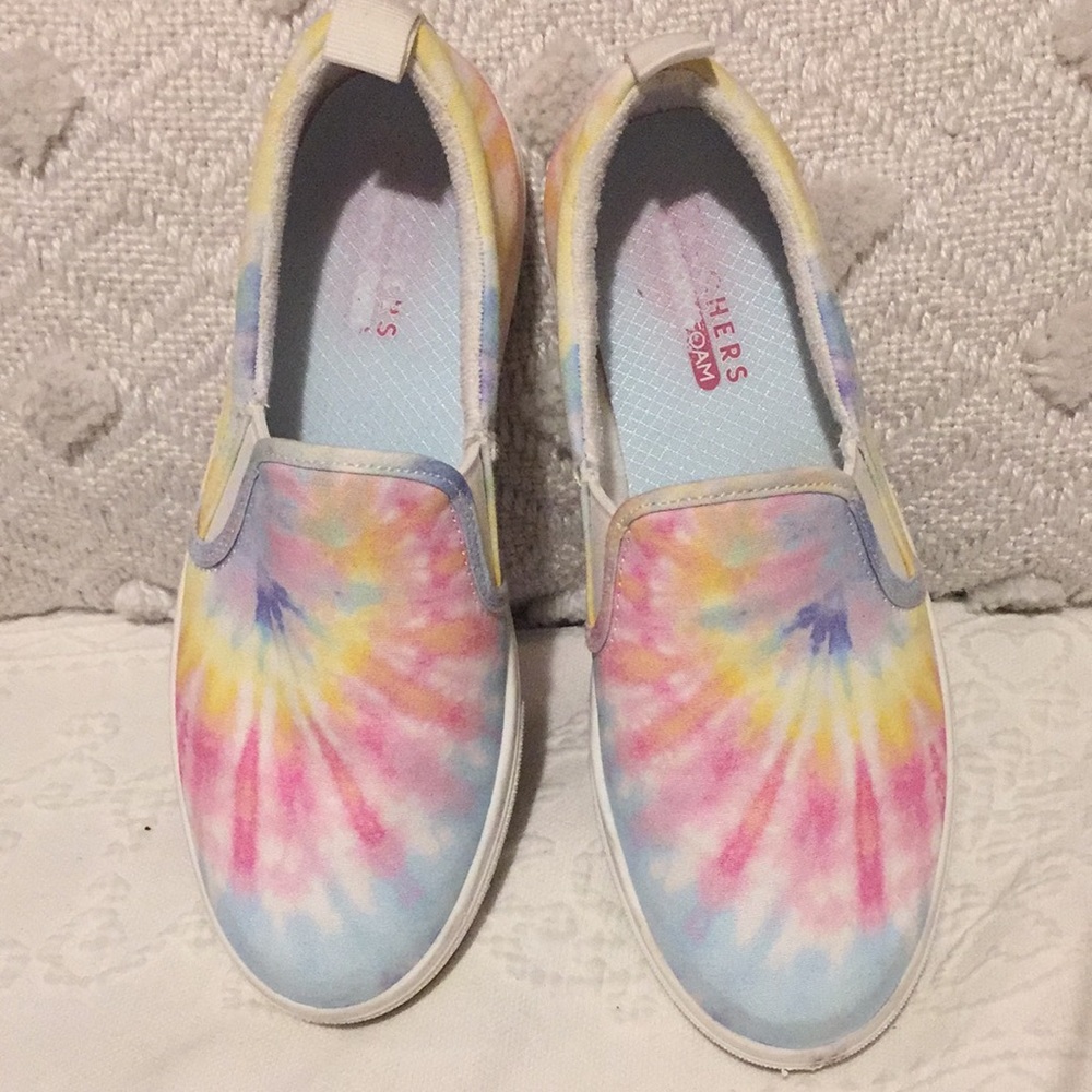 Skechers Shoes